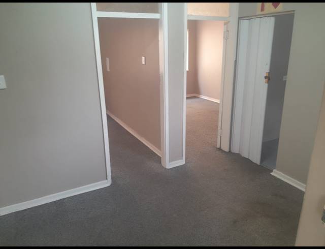 54M² OFFICE TO LET IN STAMFORD HILL